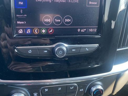 Used 2020 Chevrolet Traverse LS image 26