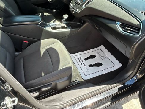 Used 2021 Chevrolet Malibu LT FWD image 12