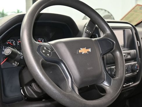 Used 2018 Chevrolet Silverado 1500 Custom w/ Custom Value Package image 13