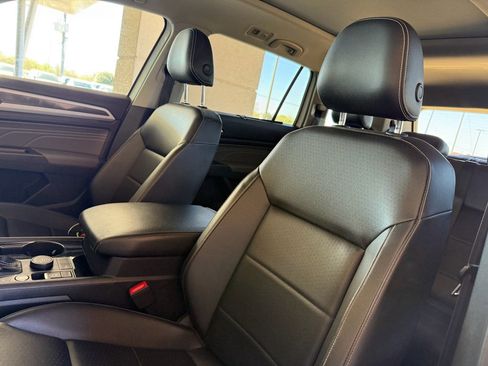 Used 2023 Volkswagen Atlas SEL R-Line image 12