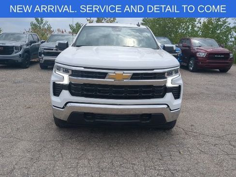 Used 2023 Chevrolet Silverado 1500 LT AWD/4WD image 10