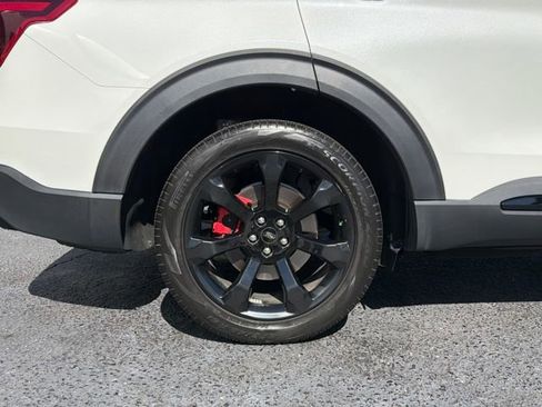 Used 2024 Ford Explorer ST w/ Equipment Group 401A image 32