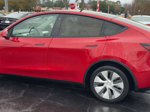 Used 2022 Tesla Model Y Long Range image 6