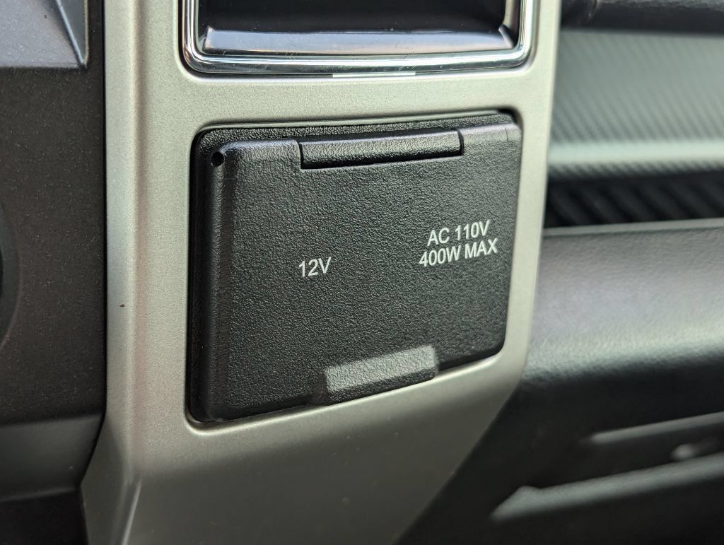 Used 2019 Ford F150 Lariat w/ Equipment Group 502A Luxury AWD/4WD image 24