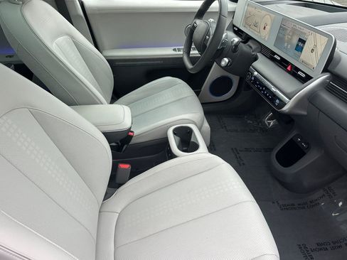 Used 2023 Hyundai Ioniq 5 Limited image 17