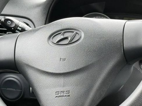 Used 2010 Hyundai Accent GS FWD image 23