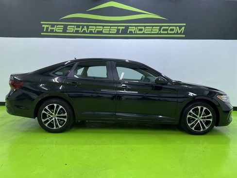 Used 2024 Volkswagen Jetta Sport FWD image 11