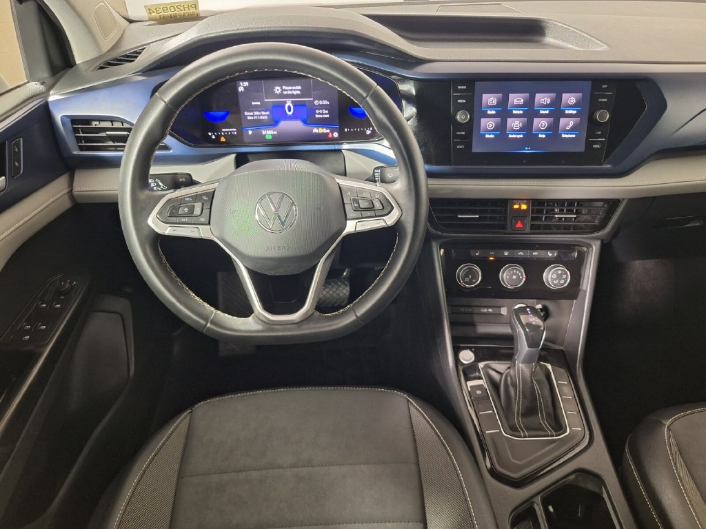 Used 2023 Volkswagen Taos SE FWD image 9