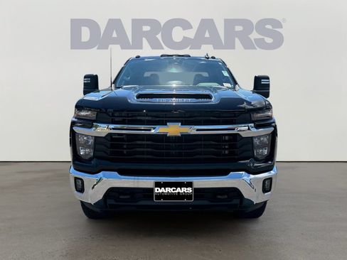 Used 2025 Chevrolet Silverado 2500 LT AWD/4WD image 2
