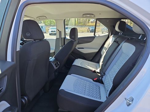 Used 2024 Chevrolet Equinox LS image 10