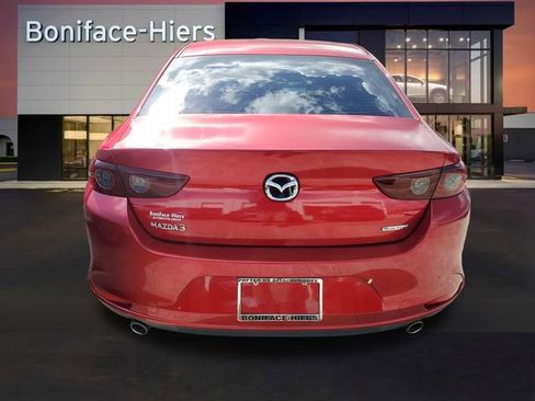 Used 2020 MAZDA MAZDA3 Sedan w/ Select Package image 4