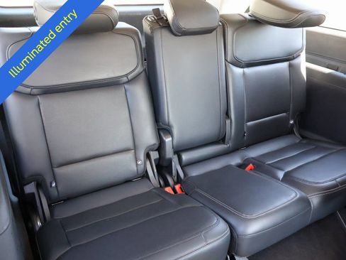 Certified 2025 Ford Expedition Max Platinum image 14