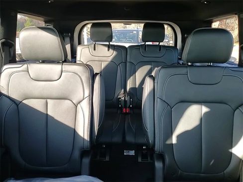 New 2025 Jeep Grand Cherokee L Overland w/ Luxury Tech Group IV image 19