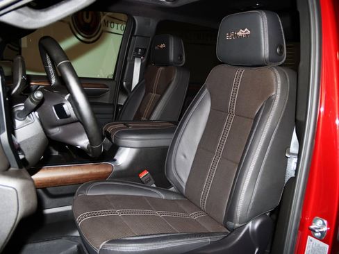 Used 2025 Chevrolet Silverado 2500 High Country w/ Technology Package image 52