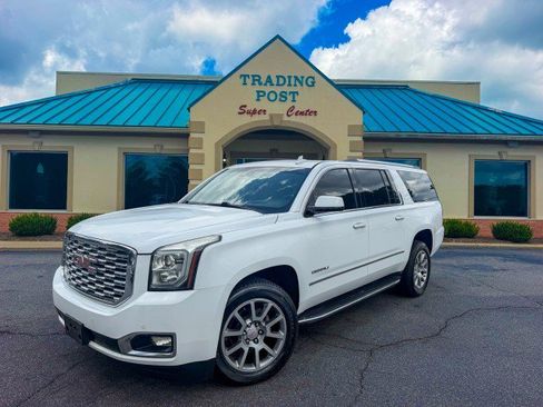 Used 2018 GMC Yukon XL Denali RWD image 2