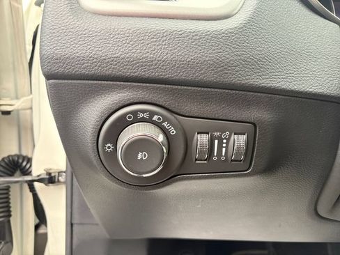 Used 2021 Jeep Compass Latitude AWD/4WD image 20