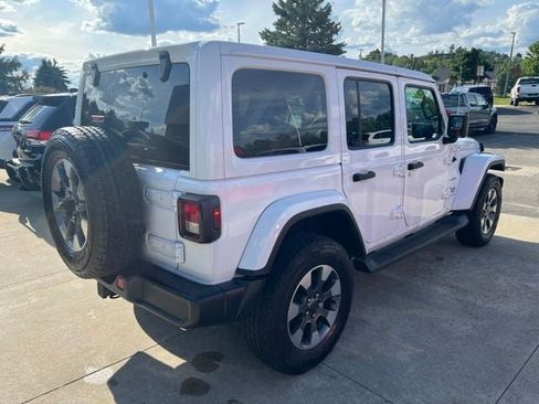 Used 2023 Jeep Wrangler Unlimited Sahara w/ Cold Weather Group AWD/4WD image 6