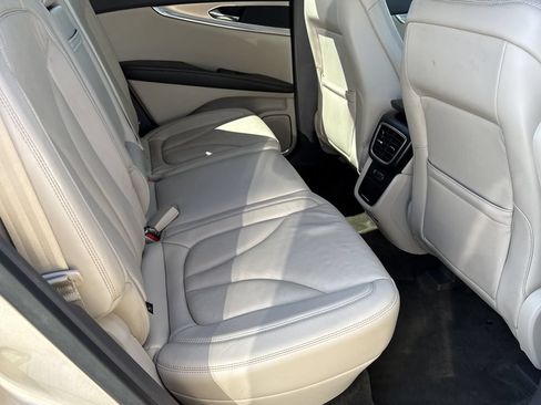 Used 2017 Lincoln MKX Reserve AWD/4WD image 15
