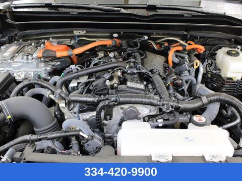 Used 2024 Toyota Tacoma Limited image 32