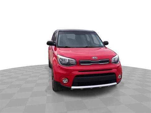 Used 2018 Kia Soul + image 3