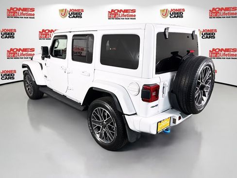 Used 2023 Jeep Wrangler Unlimited Sahara AWD/4WD image 2