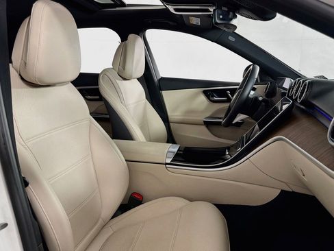 Certified 2024 Mercedes-Benz C 300 Sedan image 8
