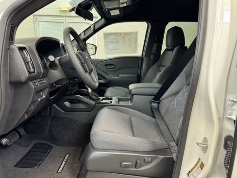 New 2026 Nissan Frontier SV w/ SV Convenience Package AWD/4WD image 11