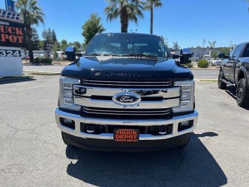 Used 2017 Ford F250 Lariat w/ Lariat Ultimate Package image 2