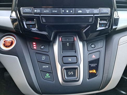 Used 2018 Honda Odyssey Touring image 22