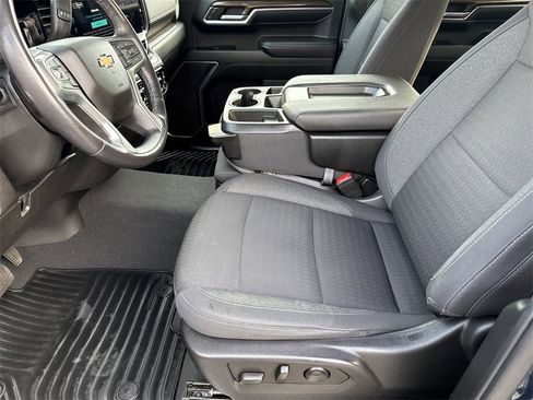Used 2022 Chevrolet Silverado 1500 LT image 9