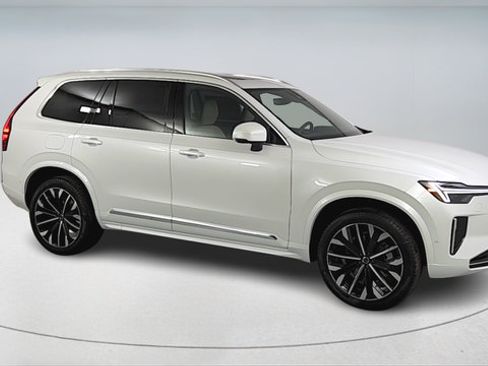 Certified 2026 Volvo XC90 B6 Ultra w/ Protection Package AWD/4WD image 2