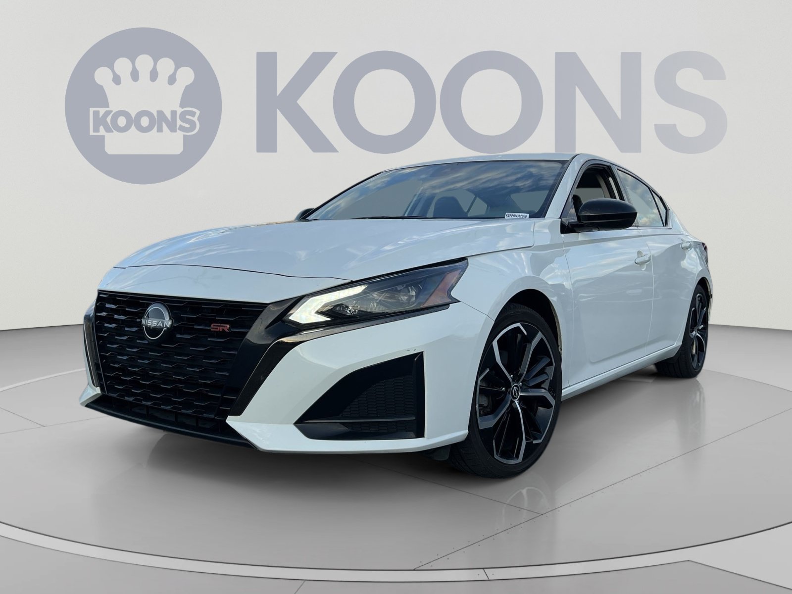 Used 2024 Nissan Altima 2.5 SR FWD image 1