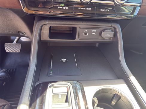 Used 2025 Honda Pilot Elite image 21