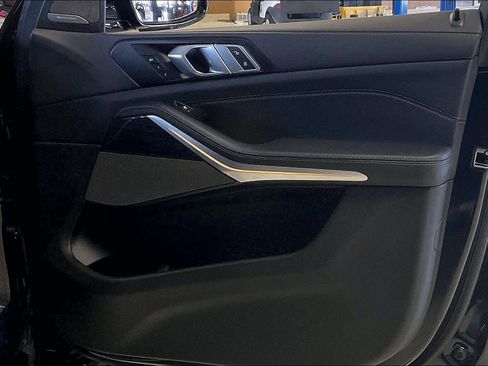 Used 2026 BMW X7 xDrive40i image 21