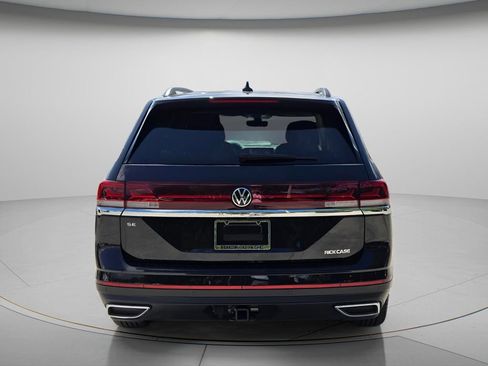 Certified 2026 Volkswagen Atlas SE w/ Panoramic Sunroof Package FWD image 6