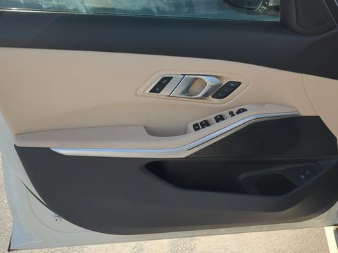 Used 2019 BMW 330i Sedan w/ Driving Assistance Package image 10