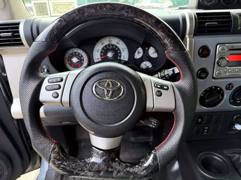 Used 2013 Toyota FJ Cruiser 4WD image 13