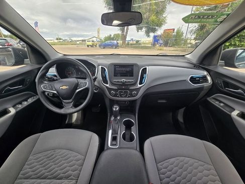Used 2020 Chevrolet Equinox LS image 18