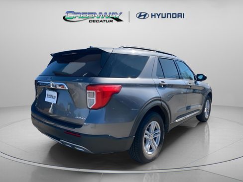 Used 2021 Ford Explorer XLT w/ Equipment Group 202A image 10