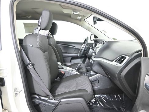 Used 2020 Dodge Journey SE w/ Blacktop Package FWD image 10