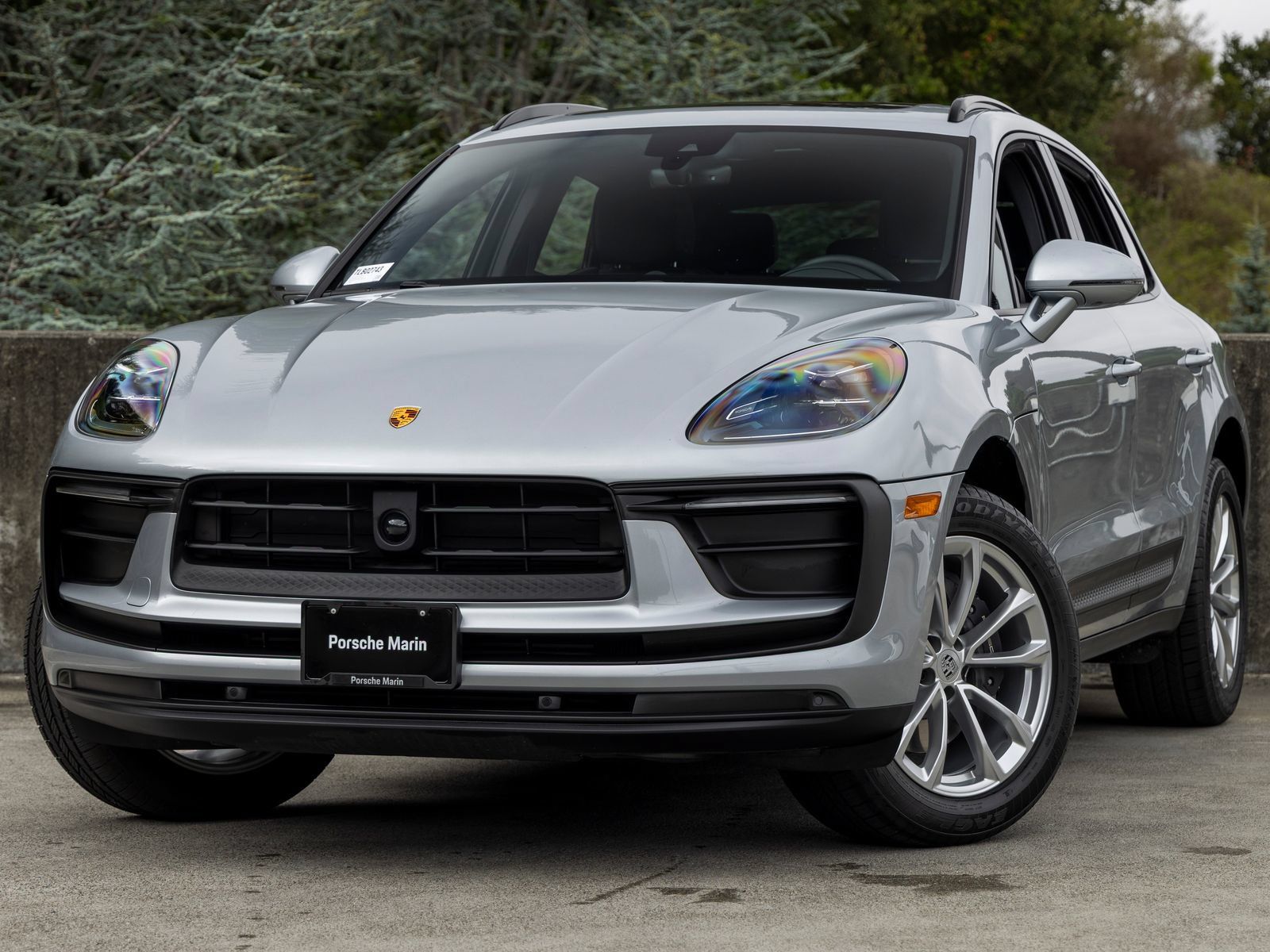 Used 2026 Porsche Macan AWD/4WD image 1