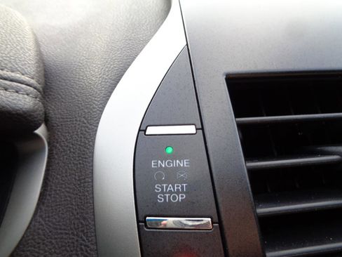 Used 2014 Lincoln MKZ FWD w/ Equipment Group 101A Select image 23