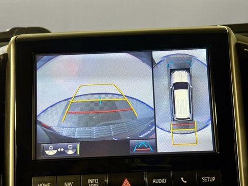 Used 2017 Toyota Land Cruiser image 15