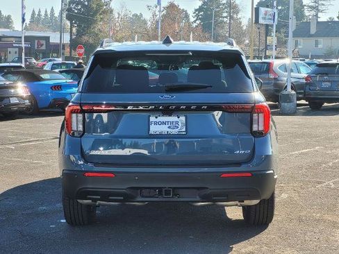 New 2026 Ford Explorer Active image 5