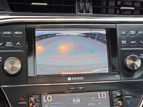 Used 2013 Toyota Avalon Limited FWD image 25