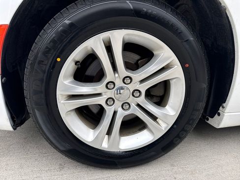 Used 2020 Dodge Charger SXT w/ Leather Interior Group image 11