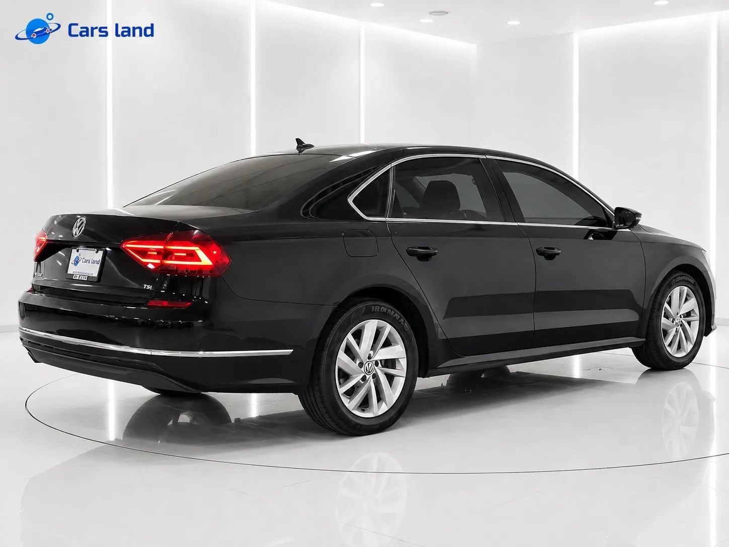 Used 2018 Volkswagen Passat 2.0T SE FWD image 3