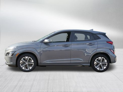 Used 2023 Hyundai Kona SE w/ Cargo Package FWD image 4