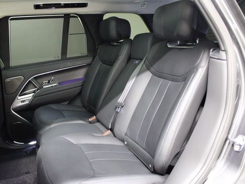 Used 2024 Land Rover Range Rover Autobiography image 35
