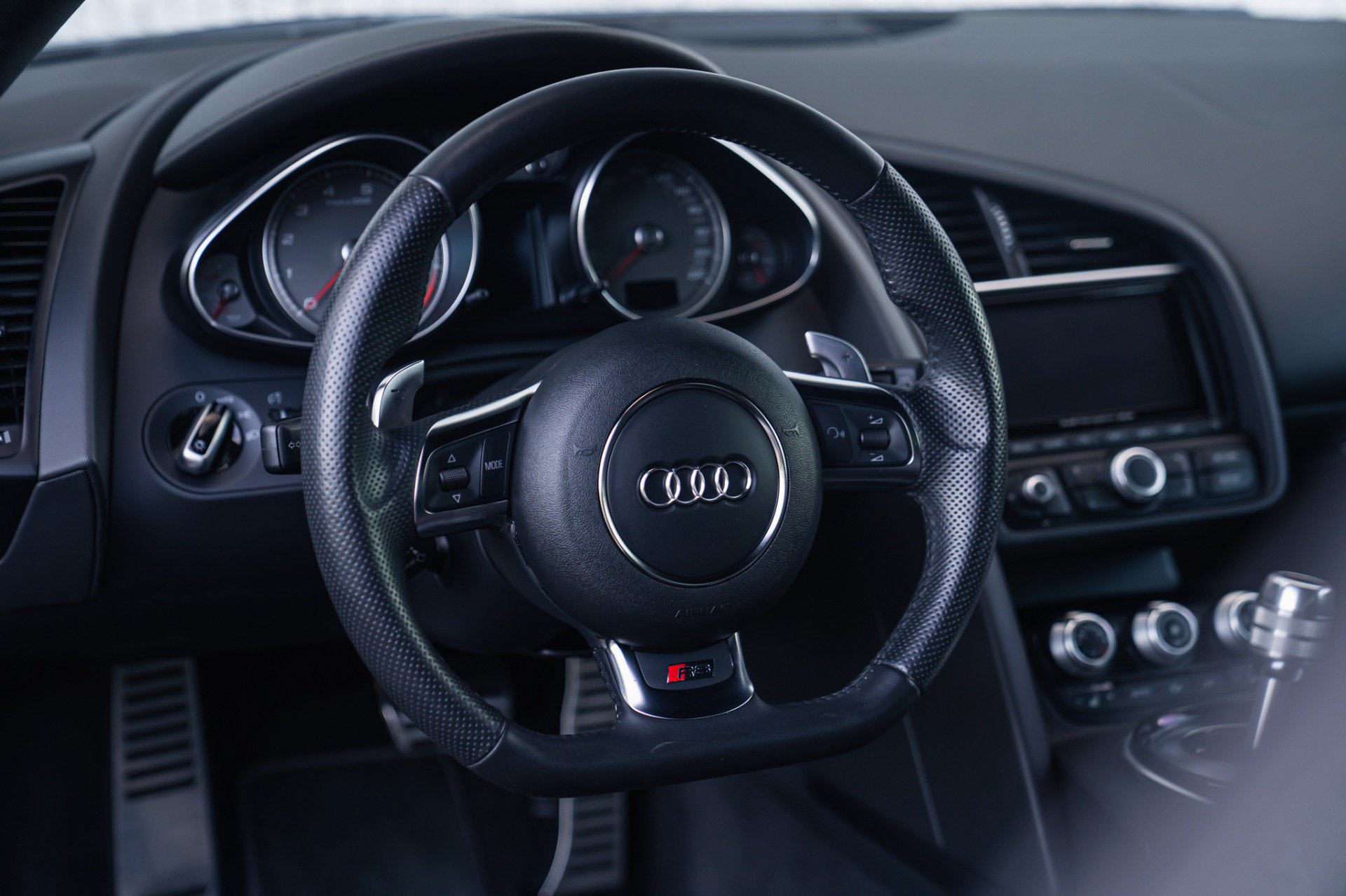 Used 2014 Audi R8 V8 w/ Convenience Package AWD/4WD image 26